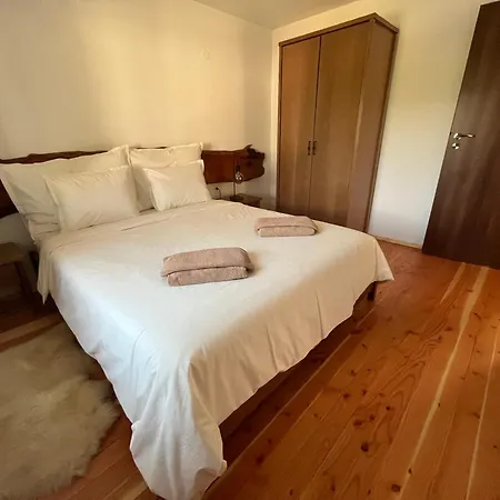 Edelweiss Oreshak Apartament *