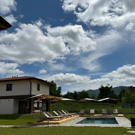 Edelweiss Oreshak Apartman Oresak