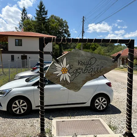 Edelweiss Oreshak Apartament *